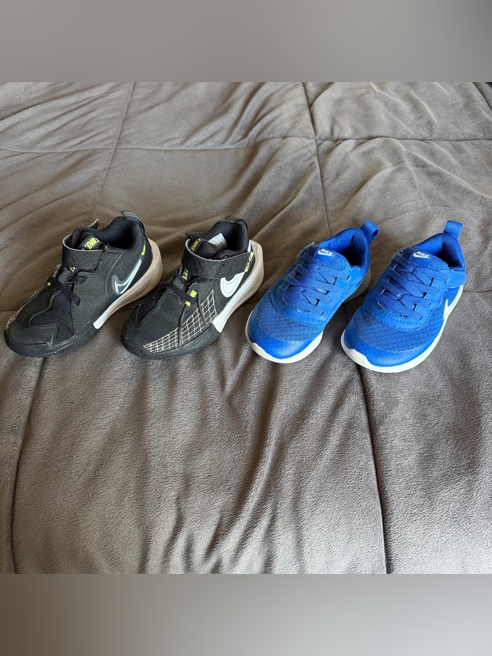 TWO Nike Kids 9C Blue & Black Athletic Shoes - Picture 2 of 6